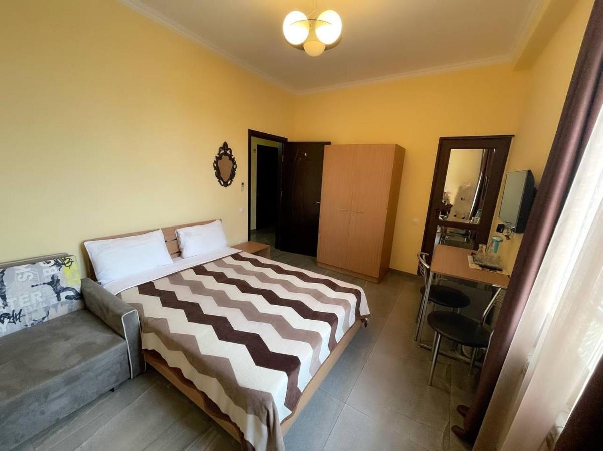 Gs Hotel Tiflis Habitación foto