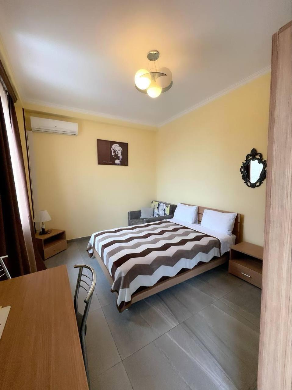 Gs Hotel Tiflis Habitación foto